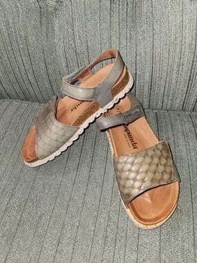 🍉Amanda By Wanda Panda Open-Toe Sandals.